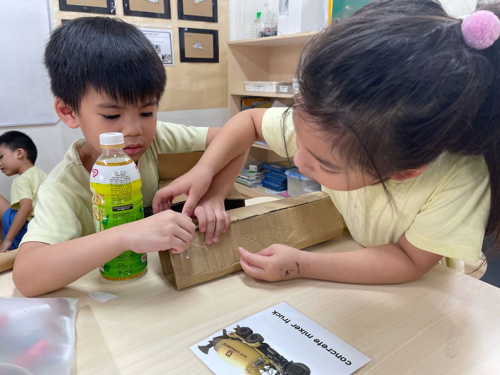 Building Trucks! — photo 2