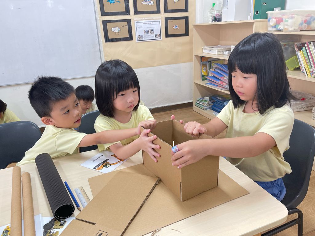 Building Trucks! — photo 4