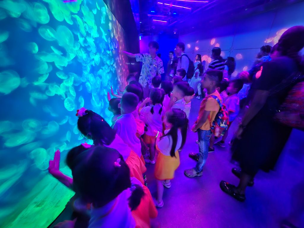 SSDB 2024: WEST ROCK THINKS BLUE, GOES GREEN! - Guided tour @ Resort World Sentosa, Sea Aquarium