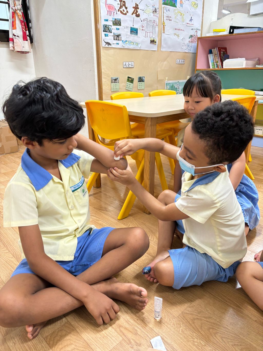 Basic first aid — photo 19