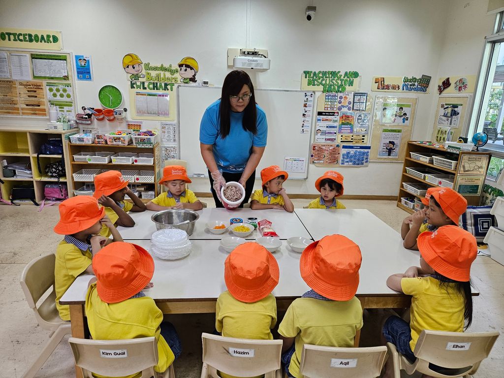 HPB Healthy Lifestyle Puppet Show & Making Healthy Riceballs — photo 4