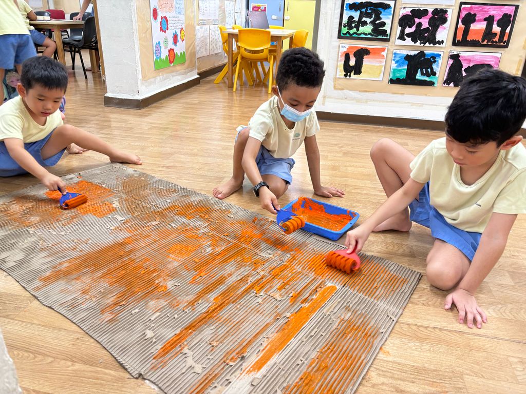 3D crafts - Ambulance and Stretcher — photo 15