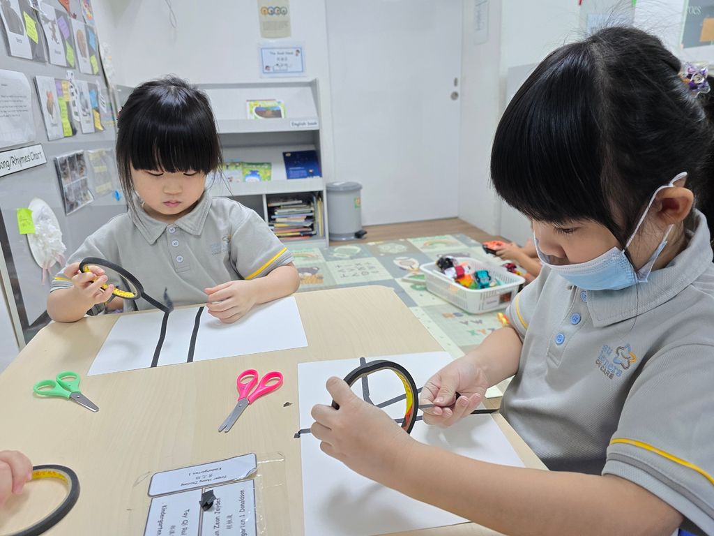 Preparing for the intergeneration art collaboration — photo 2