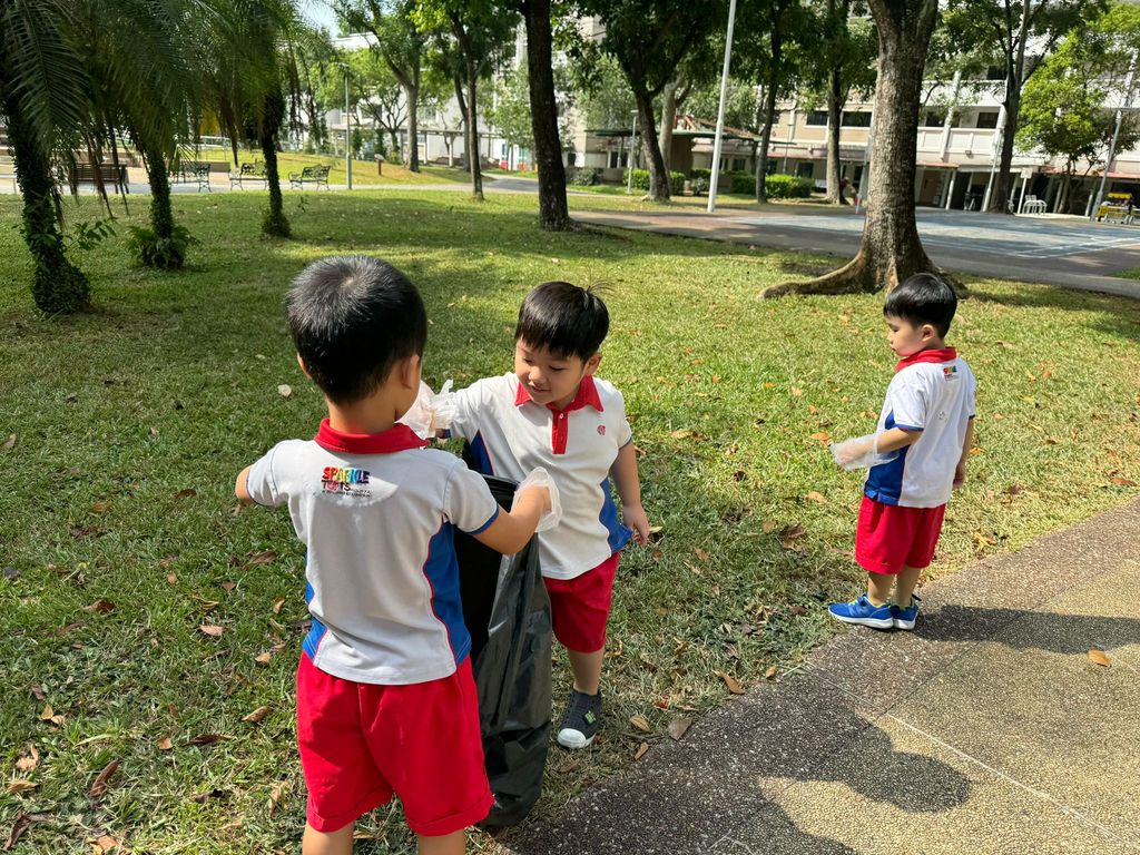 Litter Picking Activity — photo 2