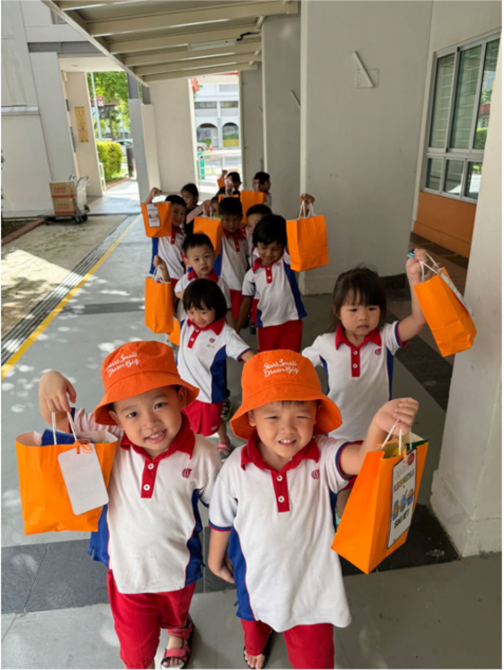 Kindness Mission to Our Community: Sharing our Goodies to the Neighbourhood — photo 1
