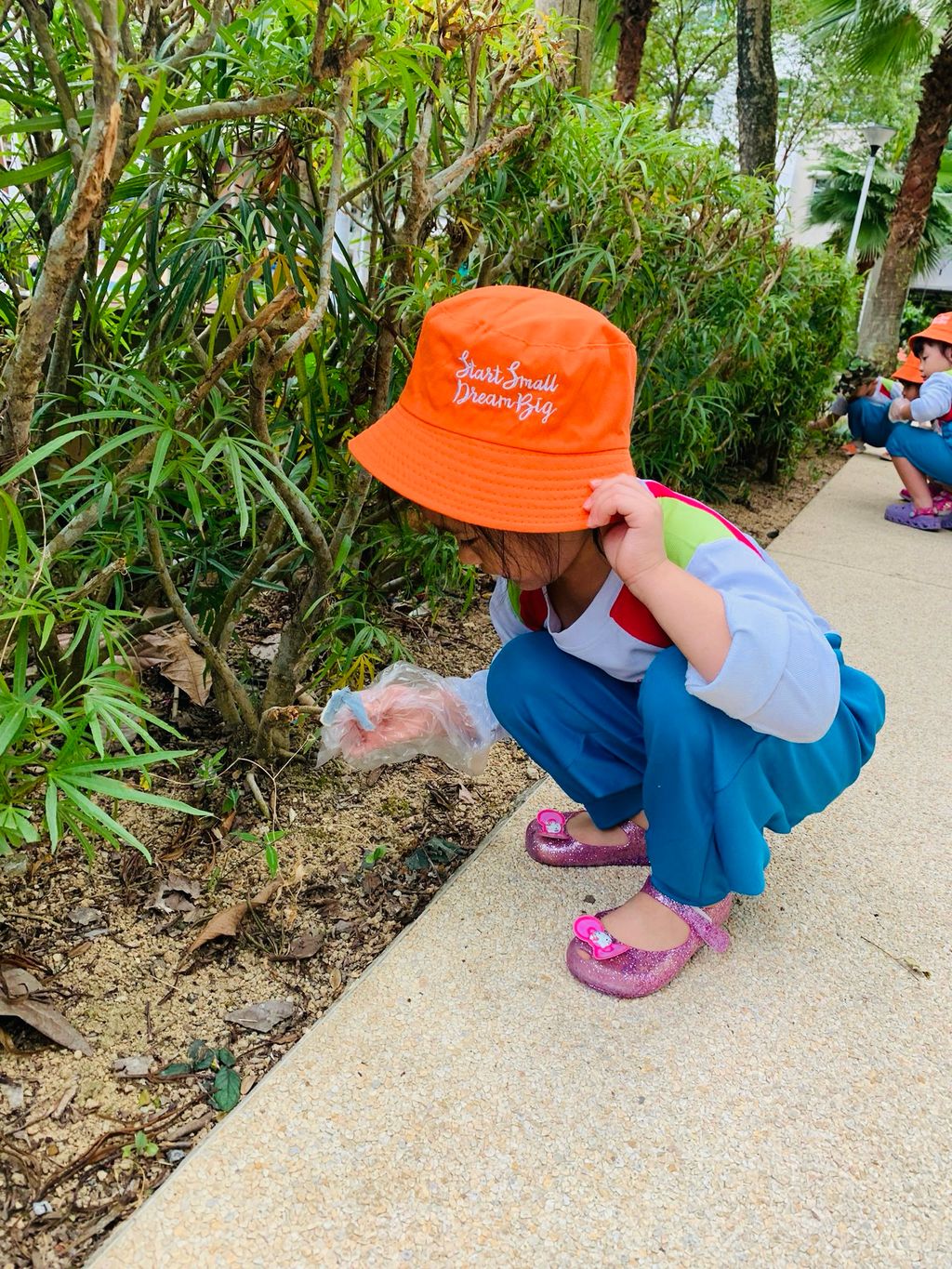 Neighborhood clean-up — photo 14
