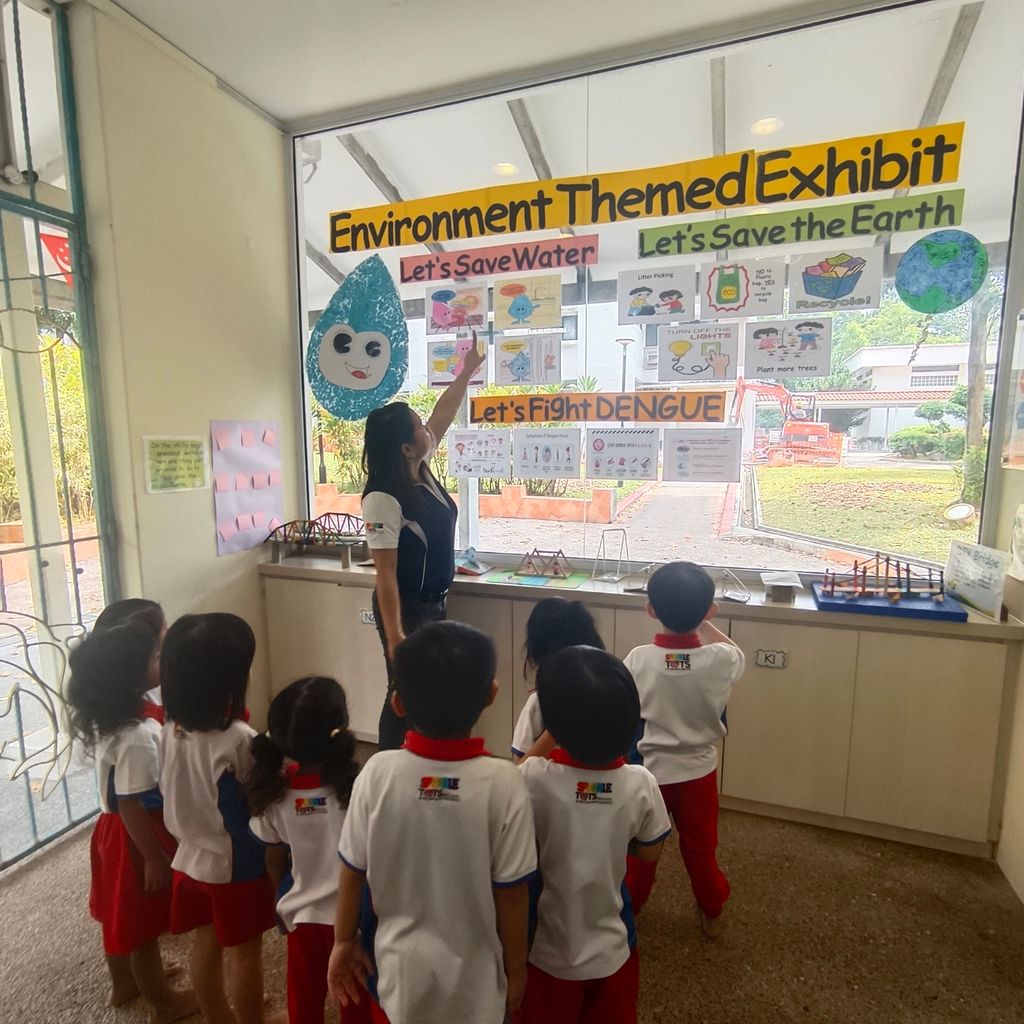 Environment Themed Exhibit — photo 2