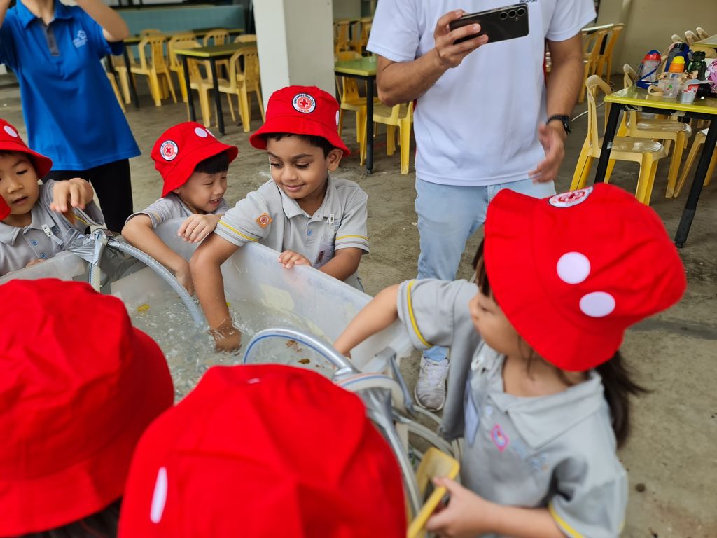 Star Learners @ Yishun's visit to the Red Cross Humanitatian Campsite — photo 4