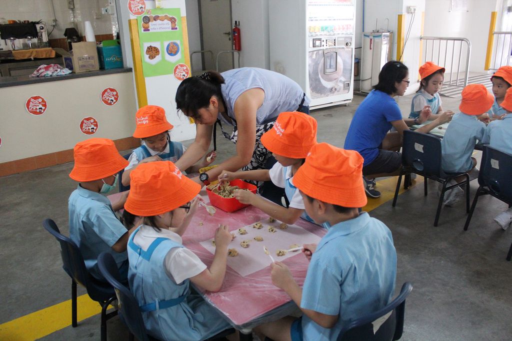 Bedok Methodist Church Kindergarten SSDB 2018 Bake Sale — photo 8