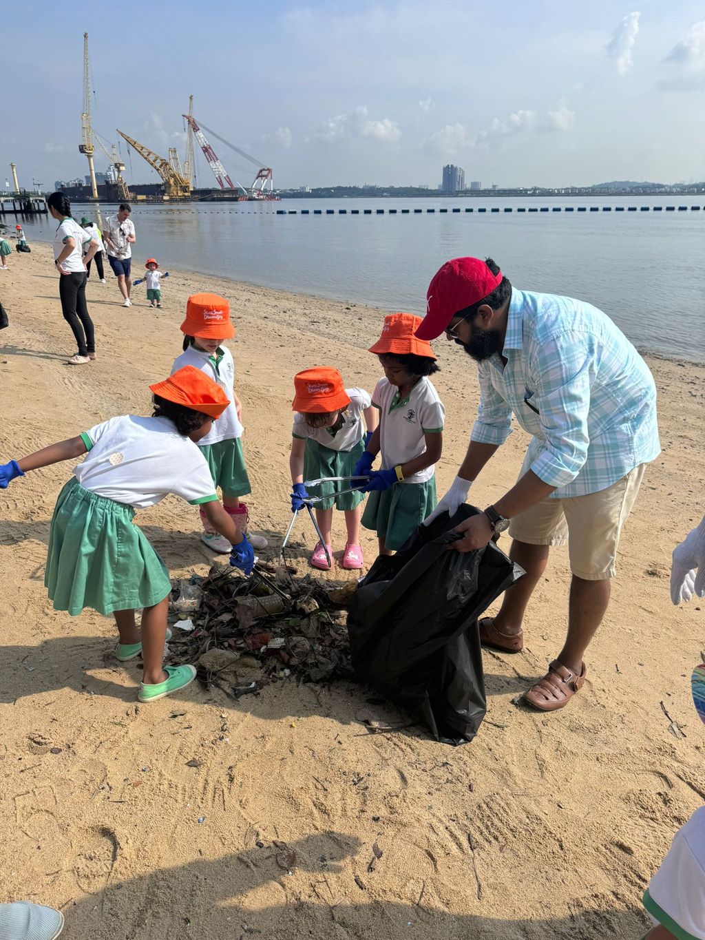 SSDB 2024: Fathers’ Day Beach Cleanup and Picnic — photo 4