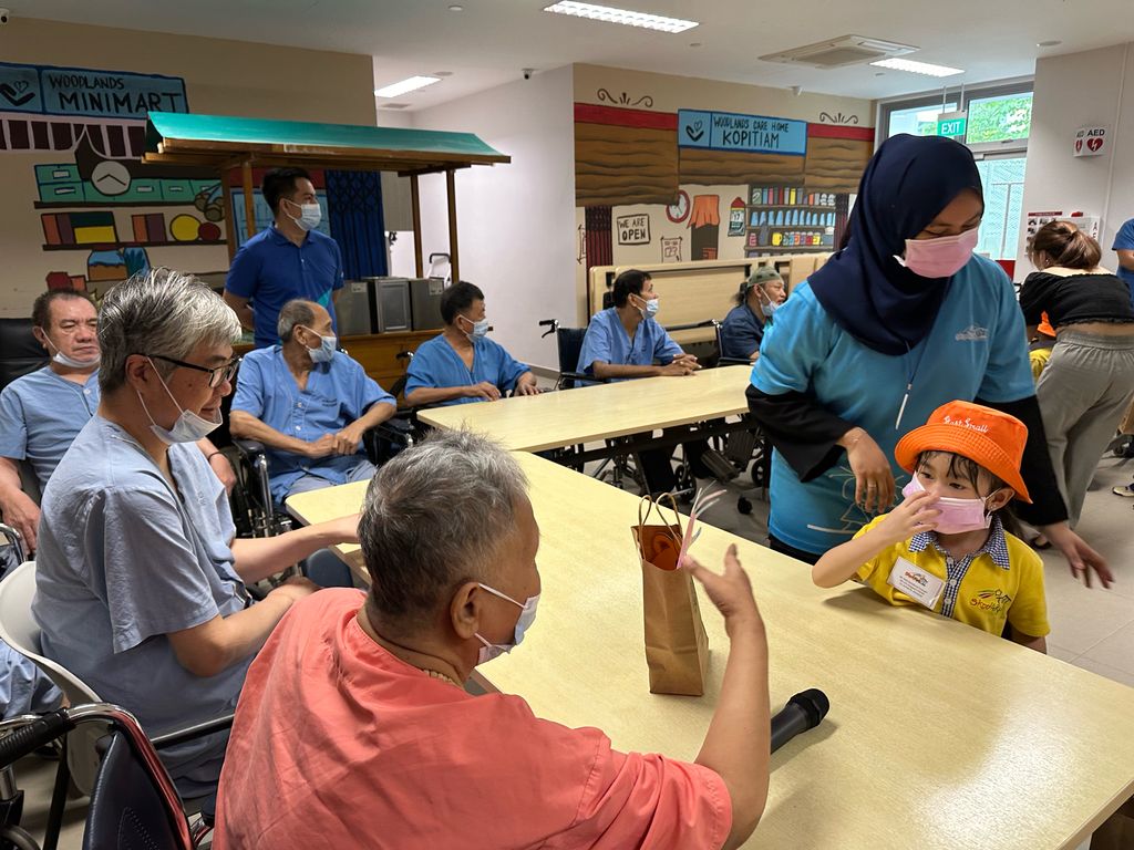 Trip To Woodlands Care Home — photo 4
