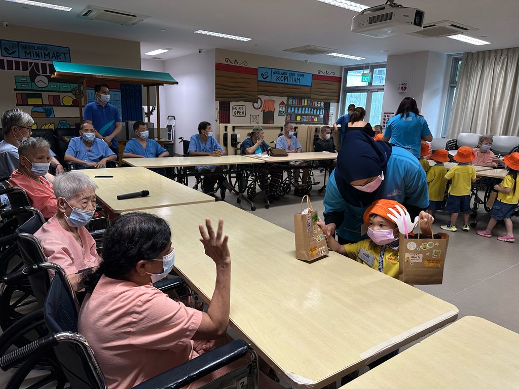 Trip To Woodlands Care Home — photo 7