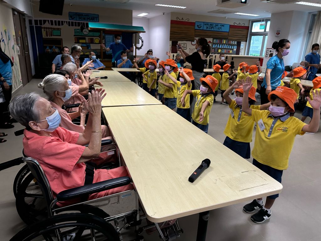 Trip To Woodlands Care Home — photo 8
