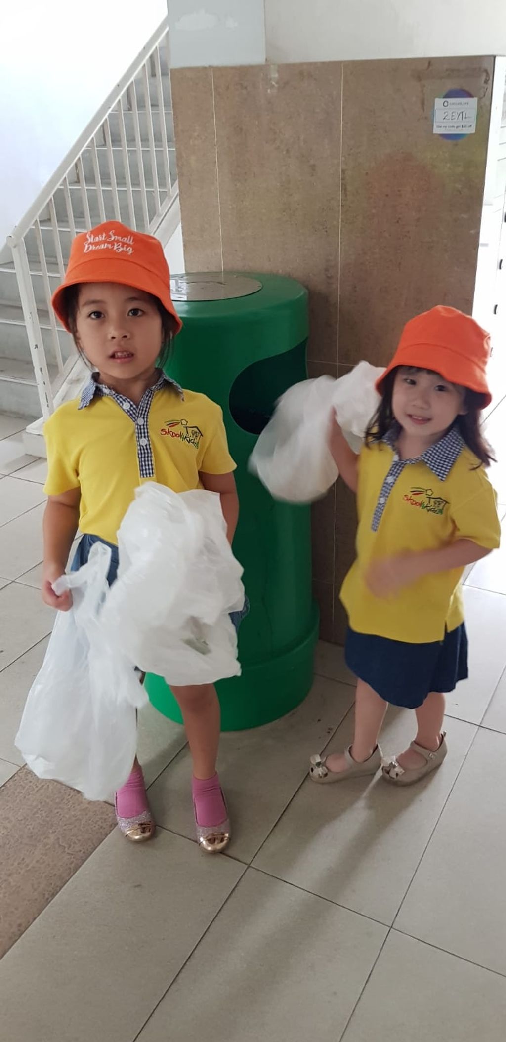 Skool4kidz @ Woodlands Crescent Meadow Litter Picking Day (31st May 2018) — photo 3