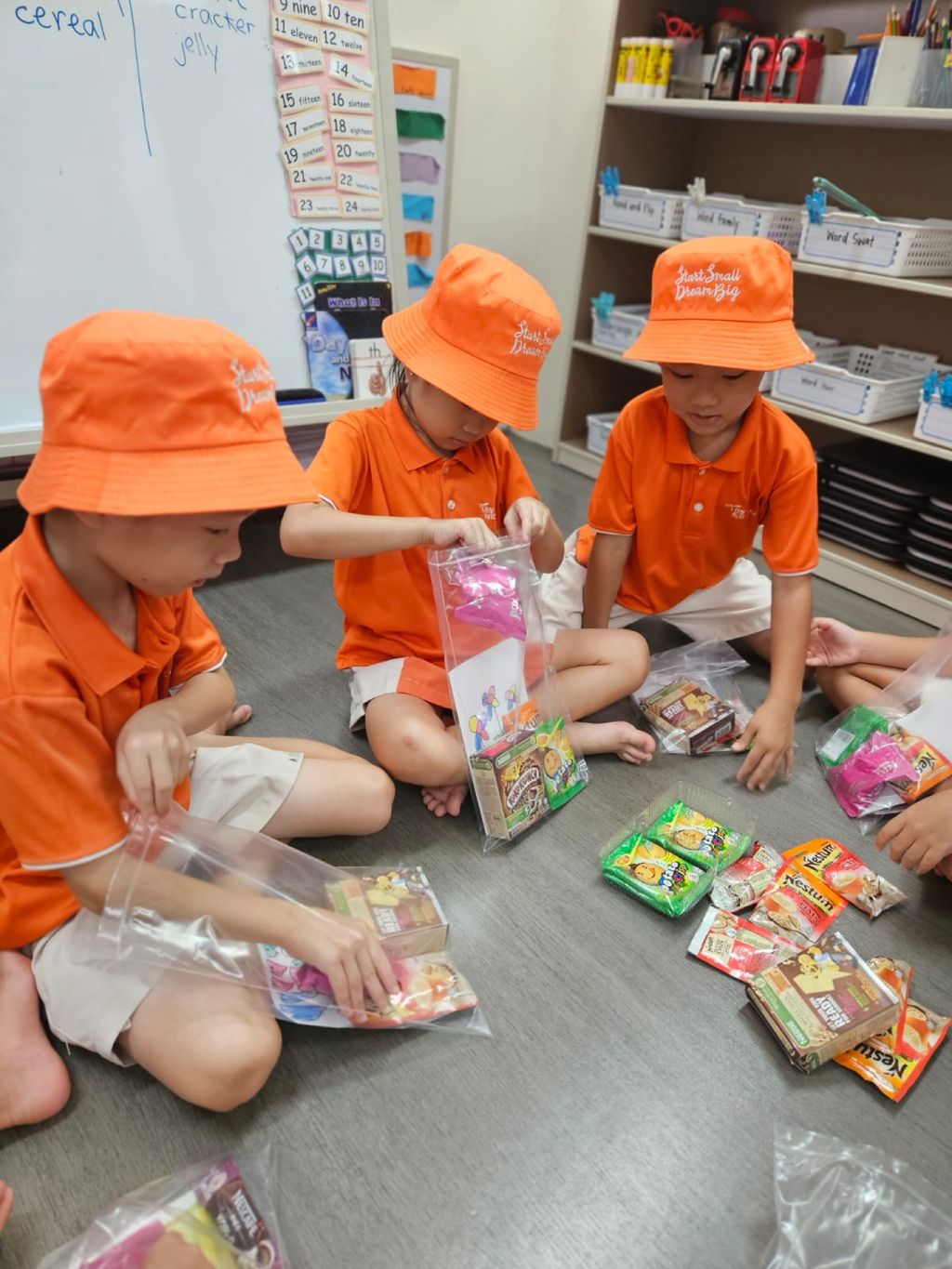 Volunteering Starts Young - My First Skool at Ang Mo Kio blk 601 — photo 4