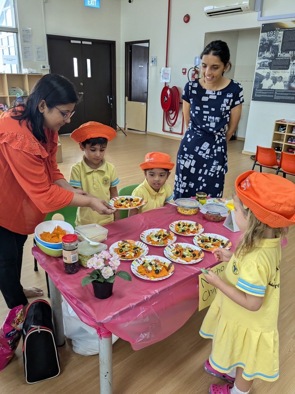 Eshkol Valley@PPCC 2024 SSDB Closing Event - Appreciating our SG Hawker Food Culture: "Let's Play Hawkers" with Our Parents and Teachers — photo 5