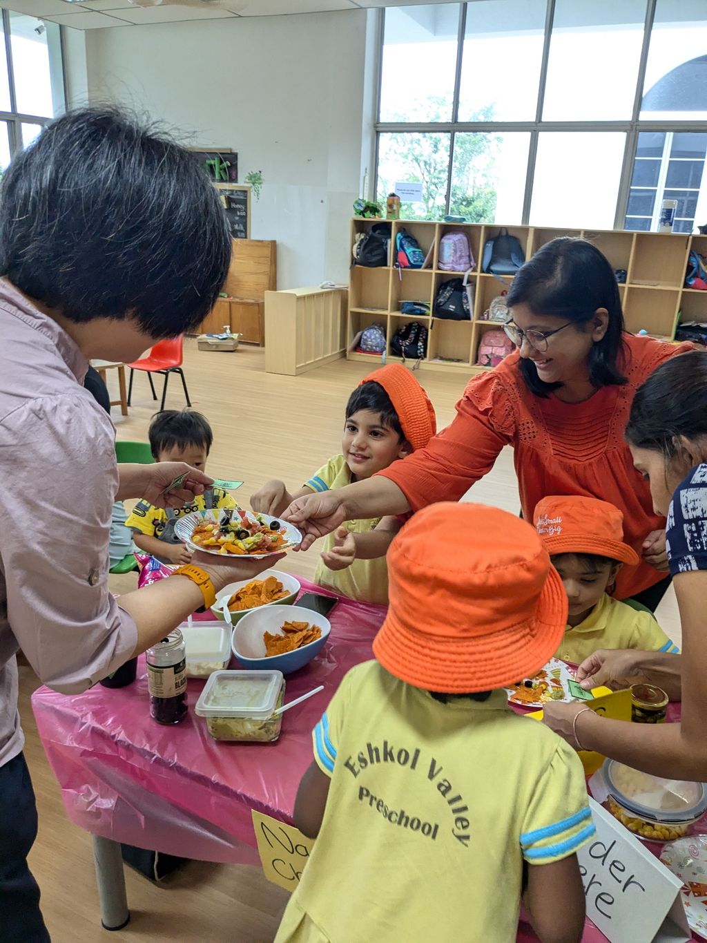 Eshkol Valley@PPCC 2024 SSDB Closing Event - Appreciating our SG Hawker Food Culture: "Let's Play Hawkers" with Our Parents and Teachers — photo 9