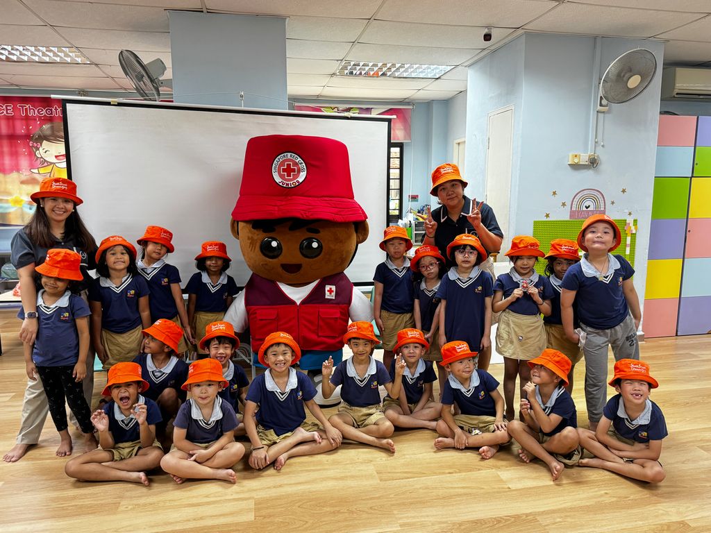 I AM A HERO - "Heroes in Training: Mastering Emergency Skills for Everyday Heroes" — photo 1