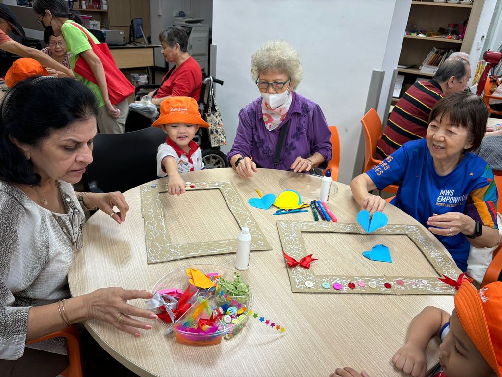 Ageing Centre Visit — photo 5