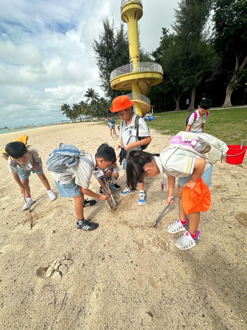 SSDB 2024: "Help Each Other, Love our Community". East Coast Beach Clean Up Drive — photo 14