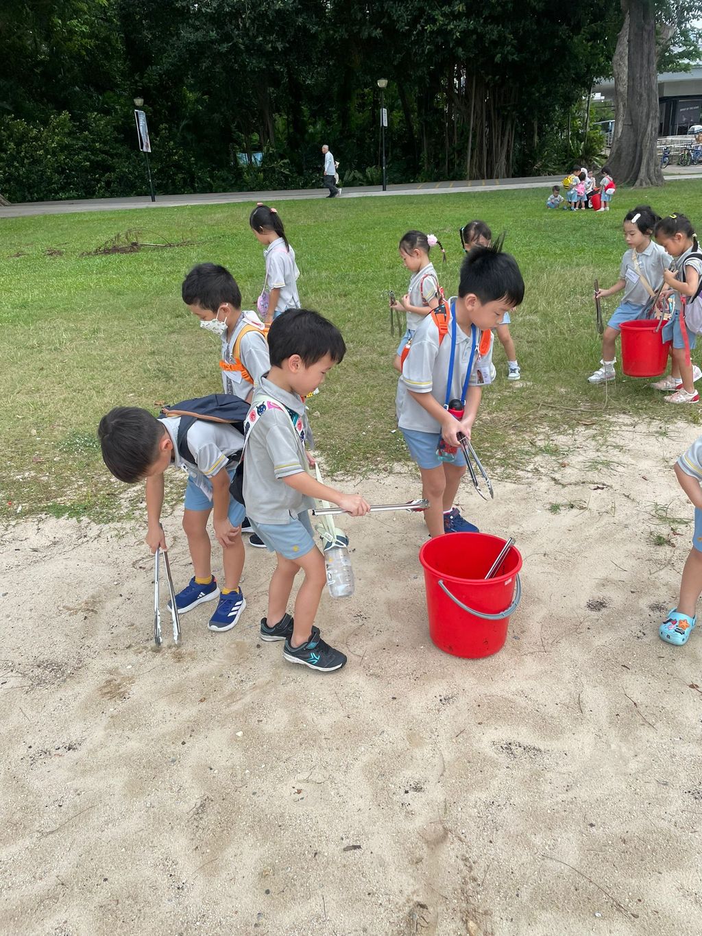 SSDB 2024: "Help Each Other, Love our Community". East Coast Beach Clean Up Drive — photo 19