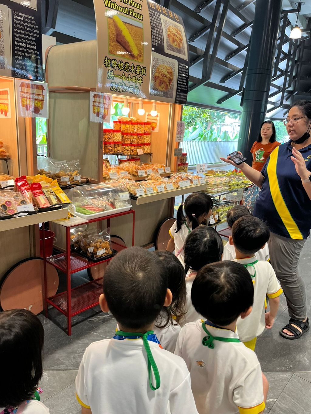 Fieldtrip to Senja Hawker Centre — photo 12