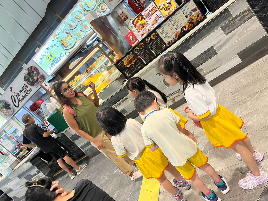 Fieldtrip to Senja Hawker Centre — photo 17