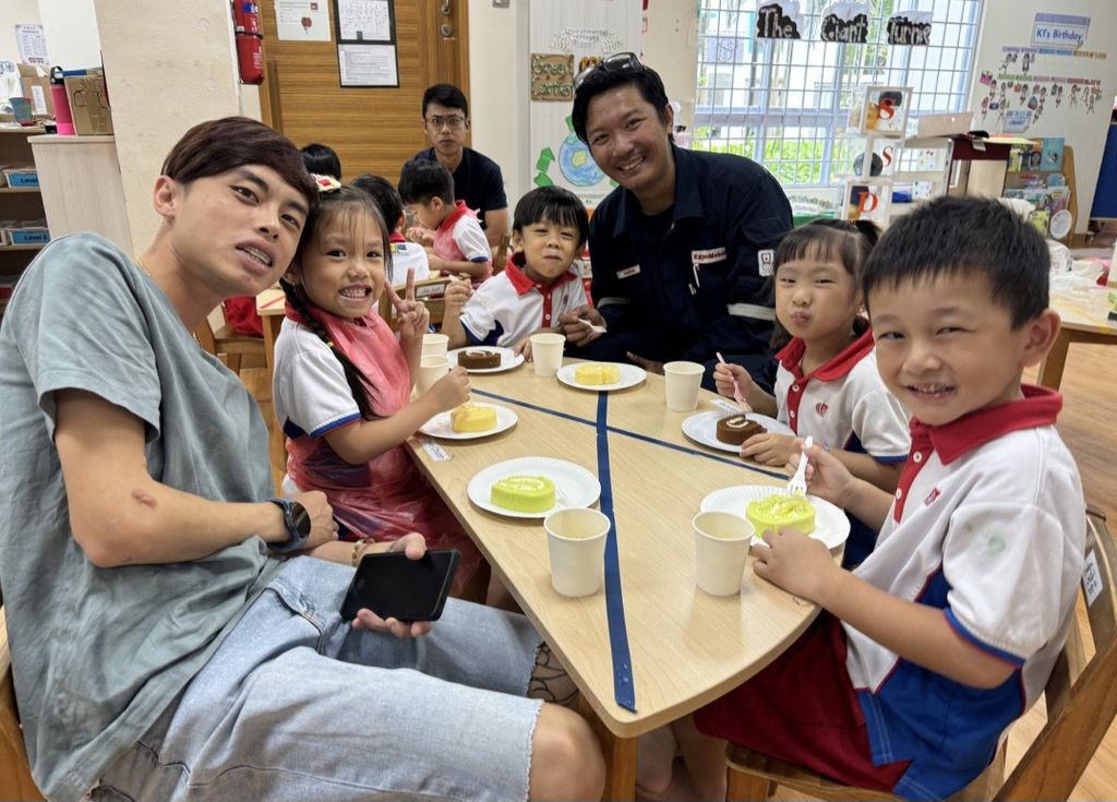 Pioneer 987D: Daddy's Day of Munch and Games — photo 6