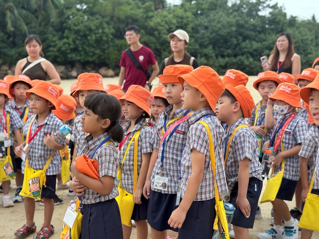 Waves of Change – SSDB Beach Learning Journey — photo 2