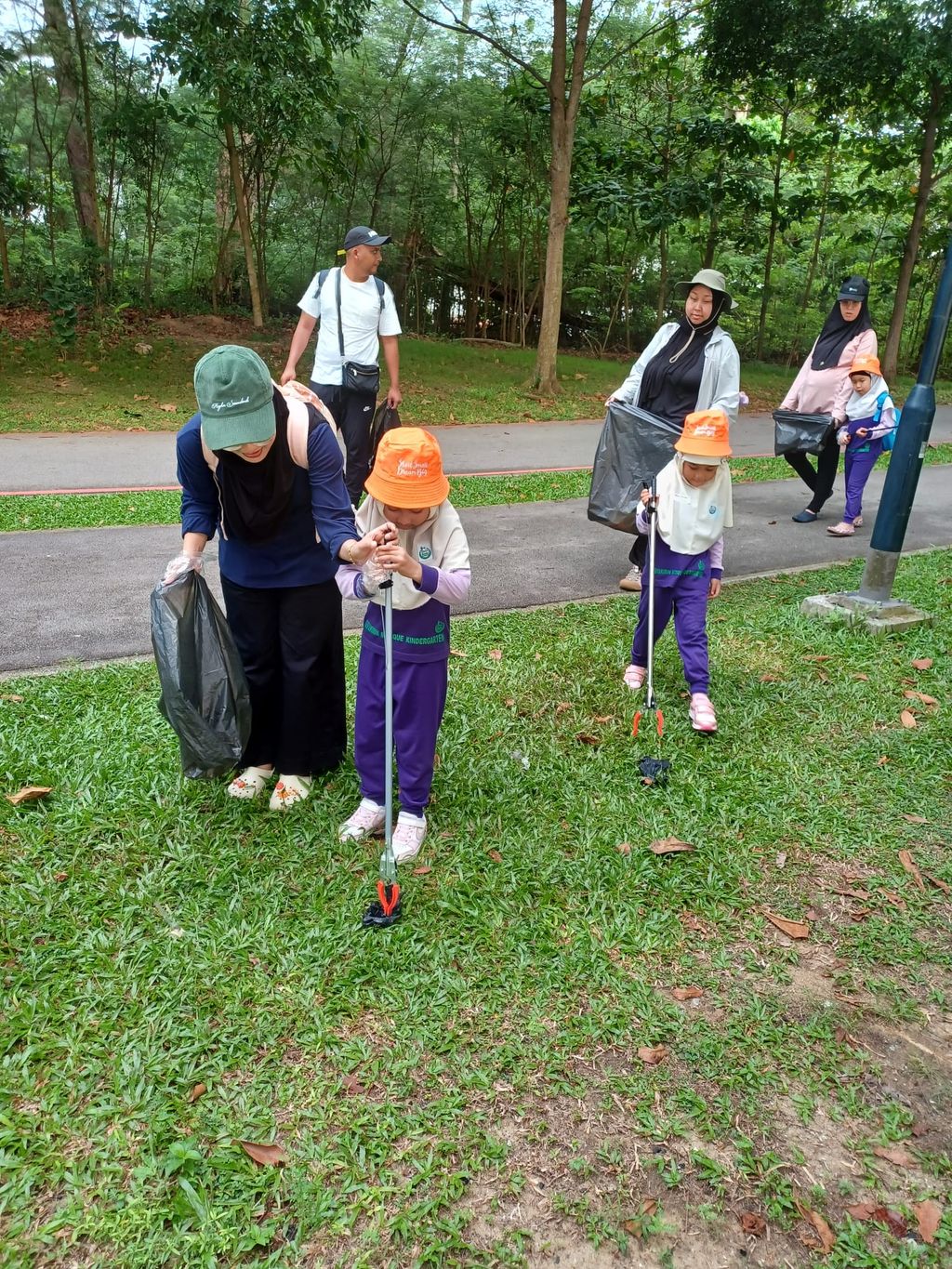 Let's clean up our beach.