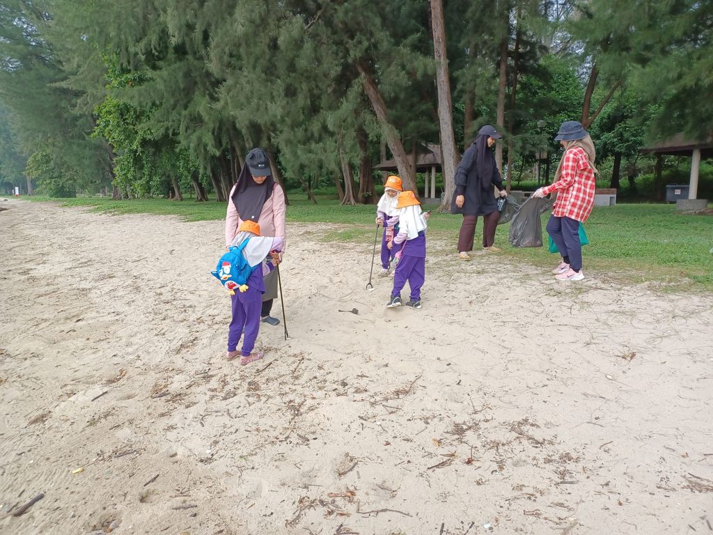 Let's clean up our beach. — photo 5