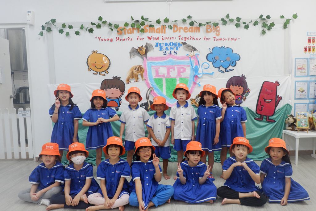 🌿 Young Hearts for Wild Lives: Together for Tomorrow 🐒 — photo 2