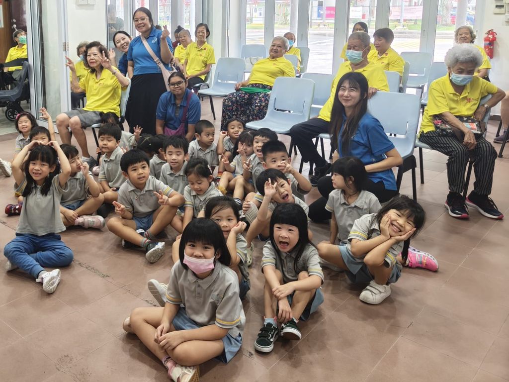 Visit to Xin Yuan Community Care — photo 3