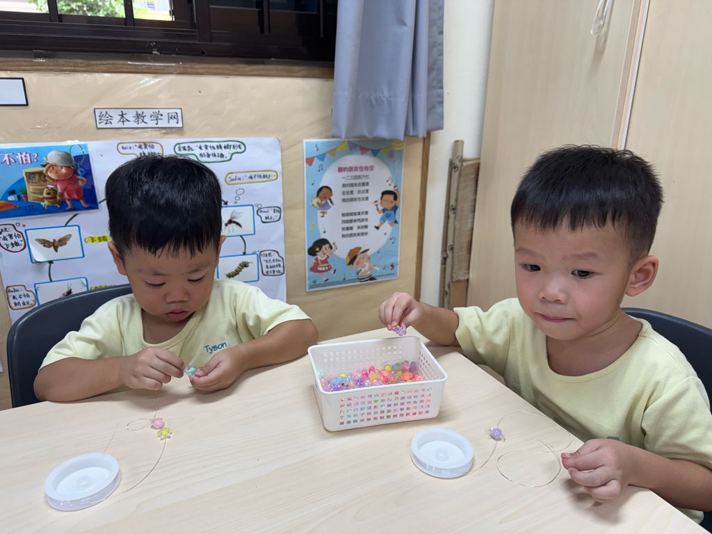 “Friendship is Blooming!” – Celebrating Bonds Through Play and Creativity — photo 4
