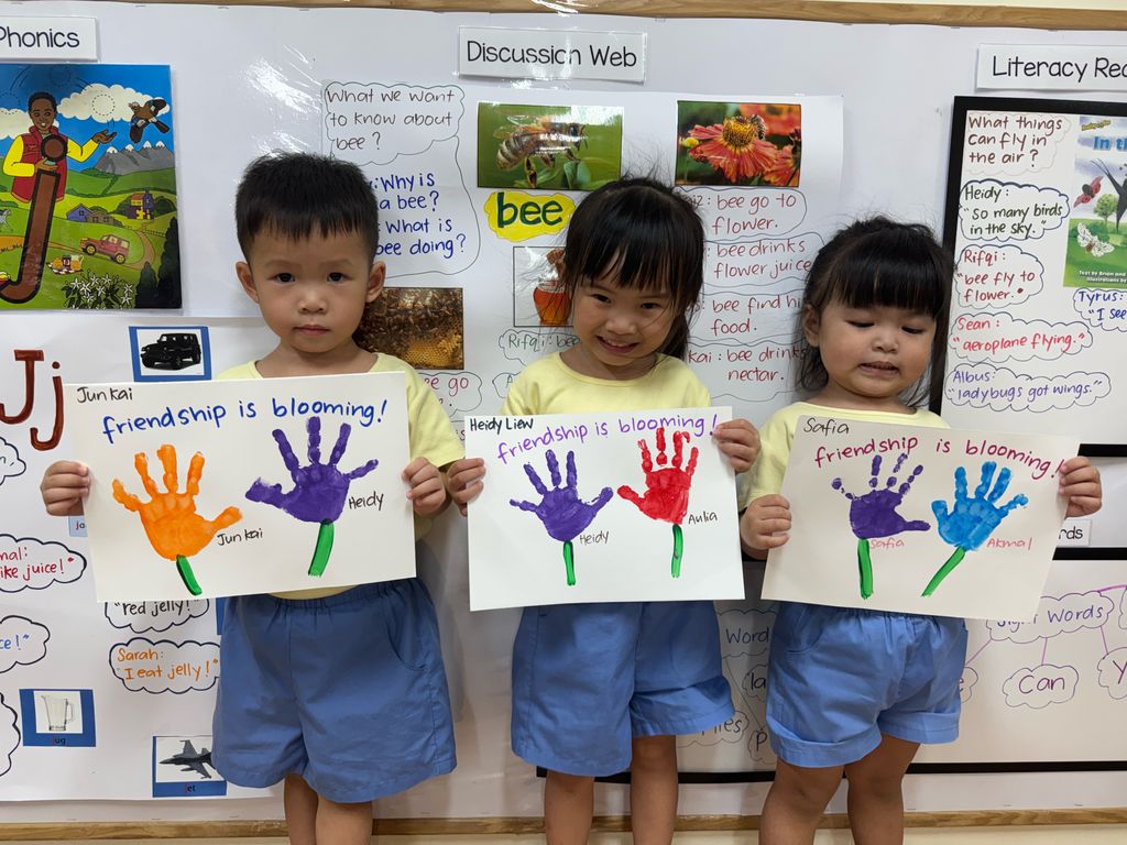“Friendship is Blooming!” – Celebrating Bonds Through Play and Creativity — photo 5