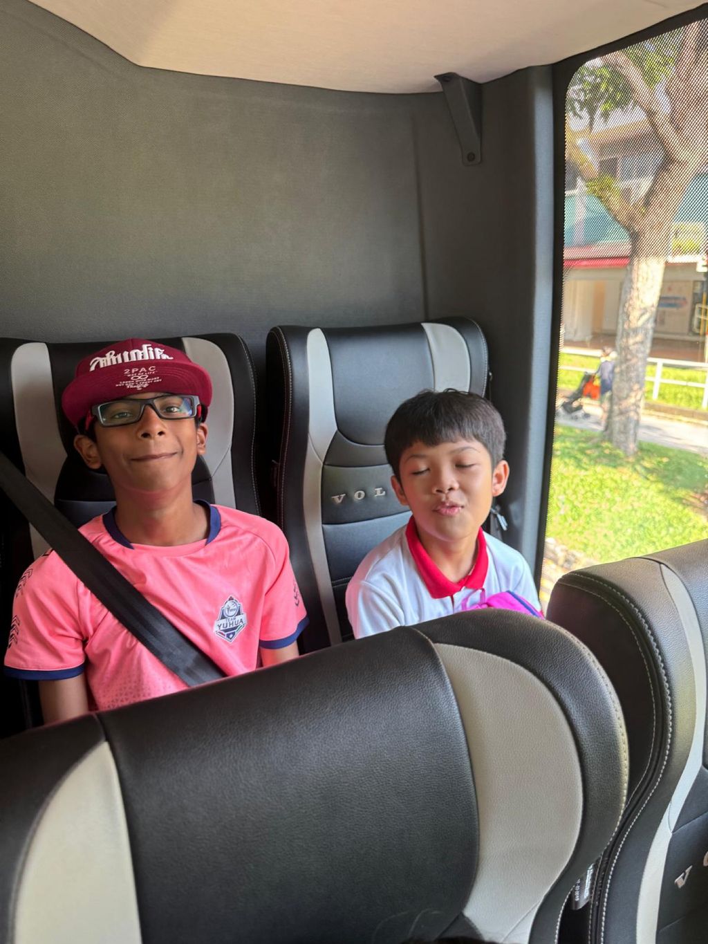 June Holiday Program - Campers hiking @Bukit Timah Hill — photo 2