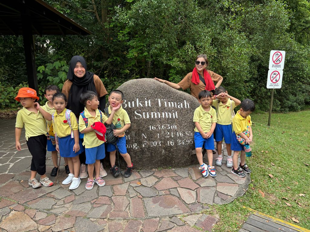 June Holiday Program - Campers hiking @Bukit Timah Hill — photo 2