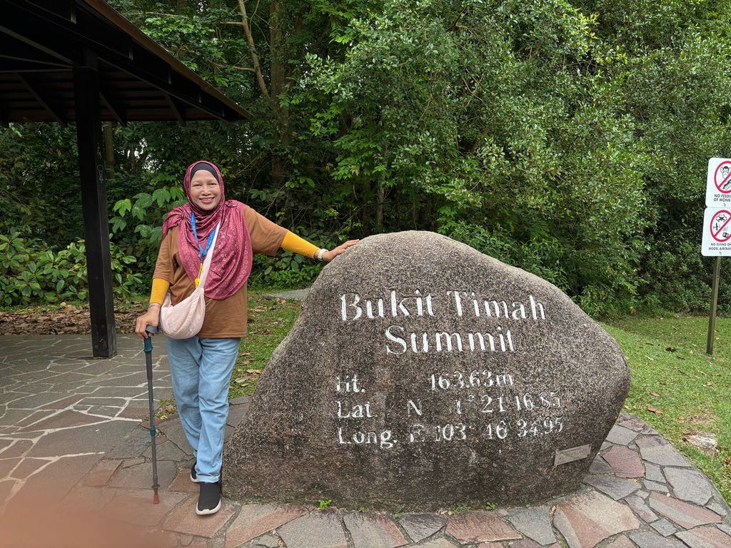 June Holiday Program - Campers hiking @Bukit Timah Hill — photo 1