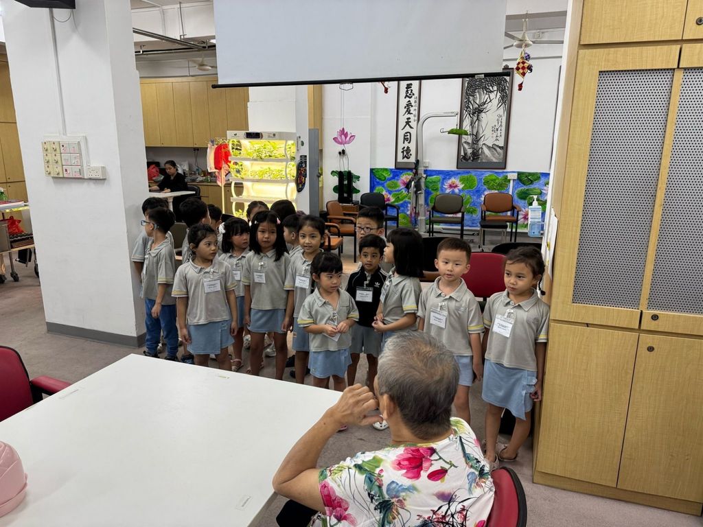 Term1:Visit to the Metta Day Rehabilitation Centre for the Elderly — photo 4
