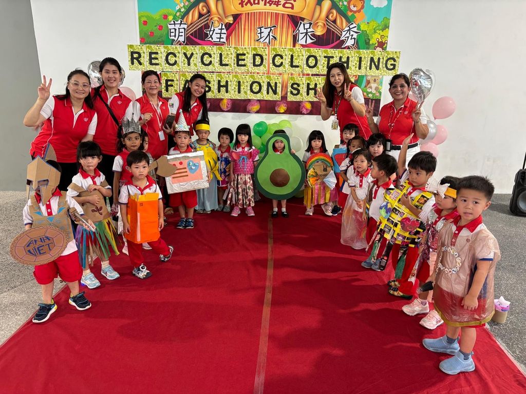 “Together for Our Earth, A Fashion Show with Heart!” - One Heart, One Singapore #SSDB2025 — photo 1