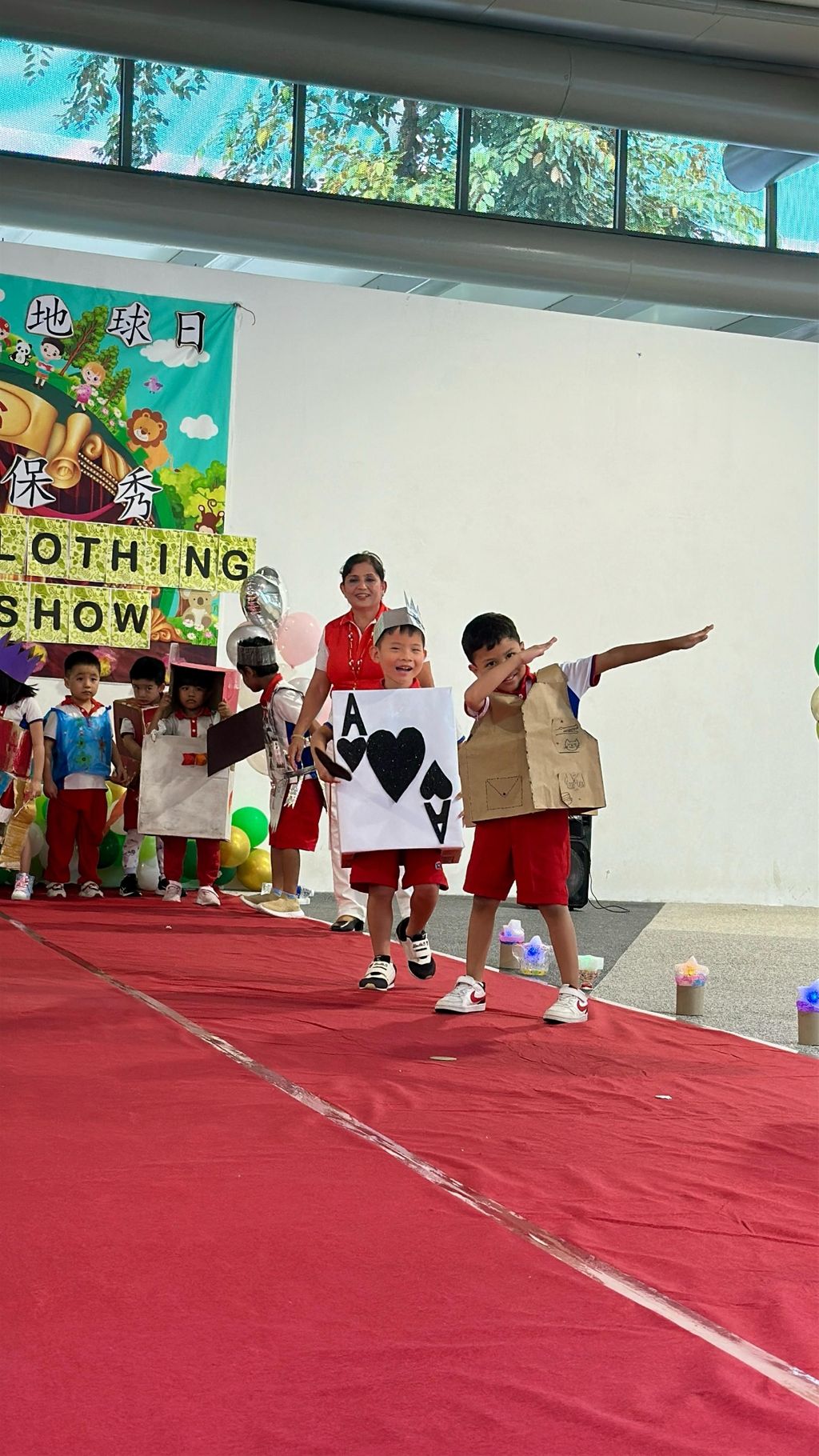“Together for Our Earth, A Fashion Show with Heart!” - One Heart, One Singapore #SSDB2025 — photo 2