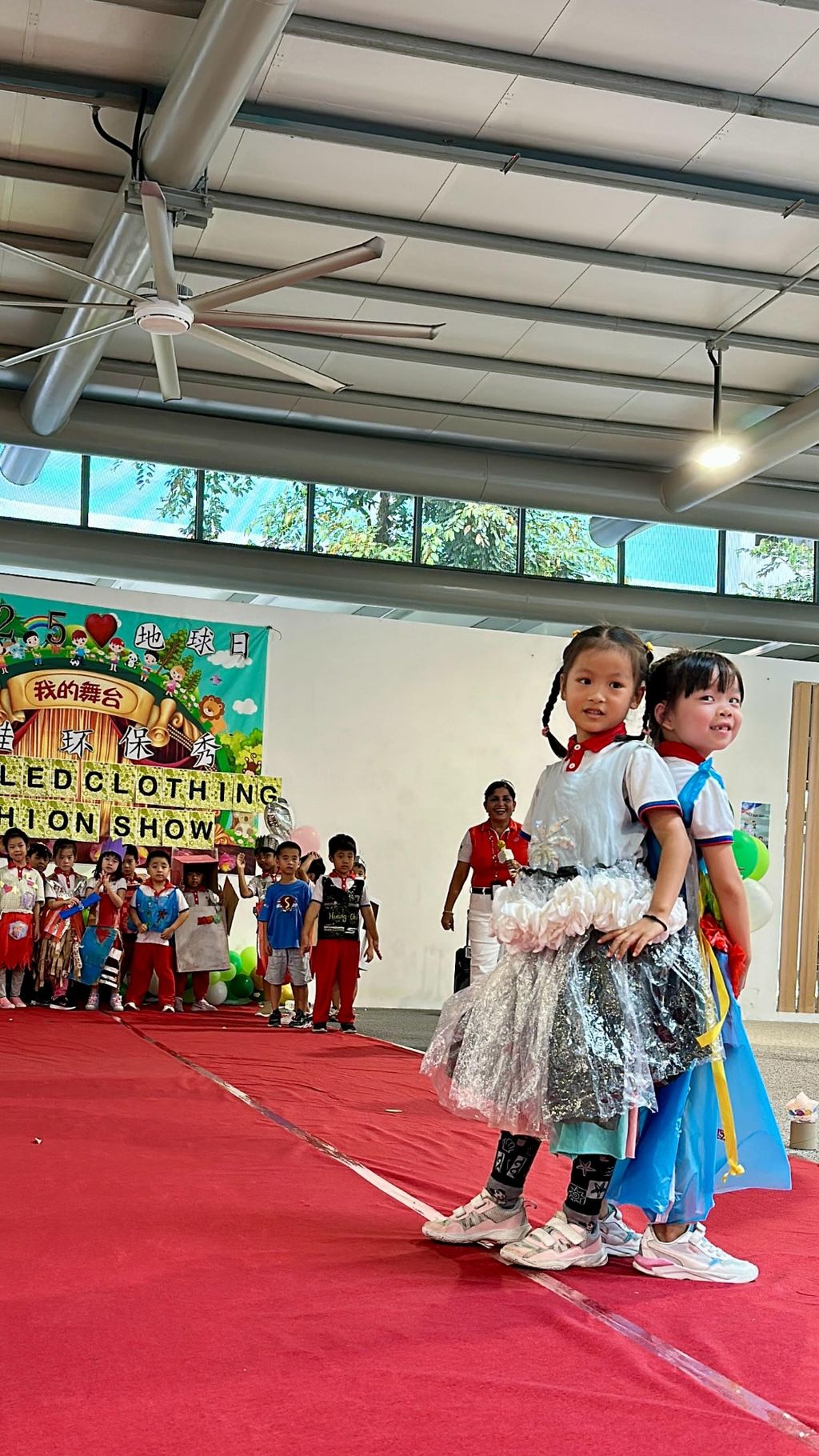“Together for Our Earth, A Fashion Show with Heart!” - One Heart, One Singapore #SSDB2025 — photo 3