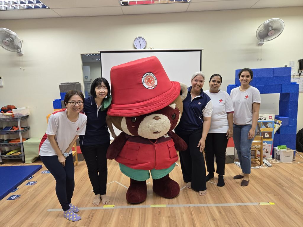 Mascot visit from Red Cross Junior — photo 3