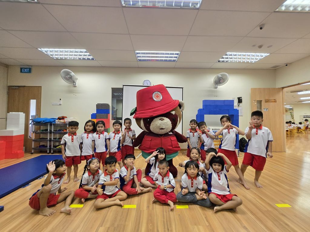 Mascot visit from Red Cross Junior — photo 4