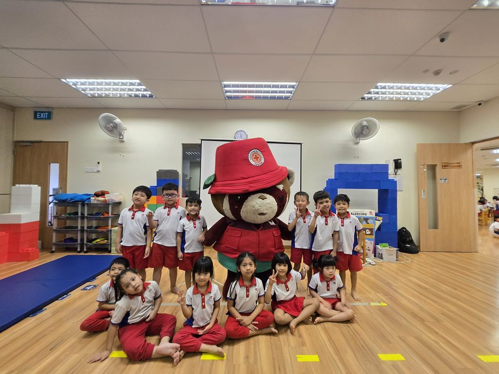 Mascot visit from Red Cross Junior — photo 5