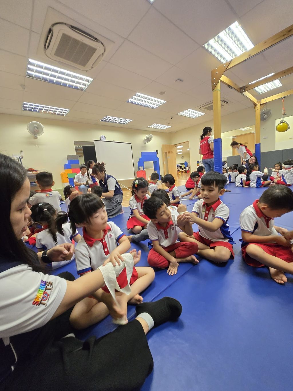 Mascot visit from Red Cross Junior — photo 6