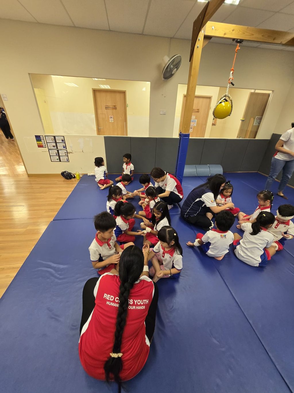 Mascot visit from Red Cross Junior — photo 9