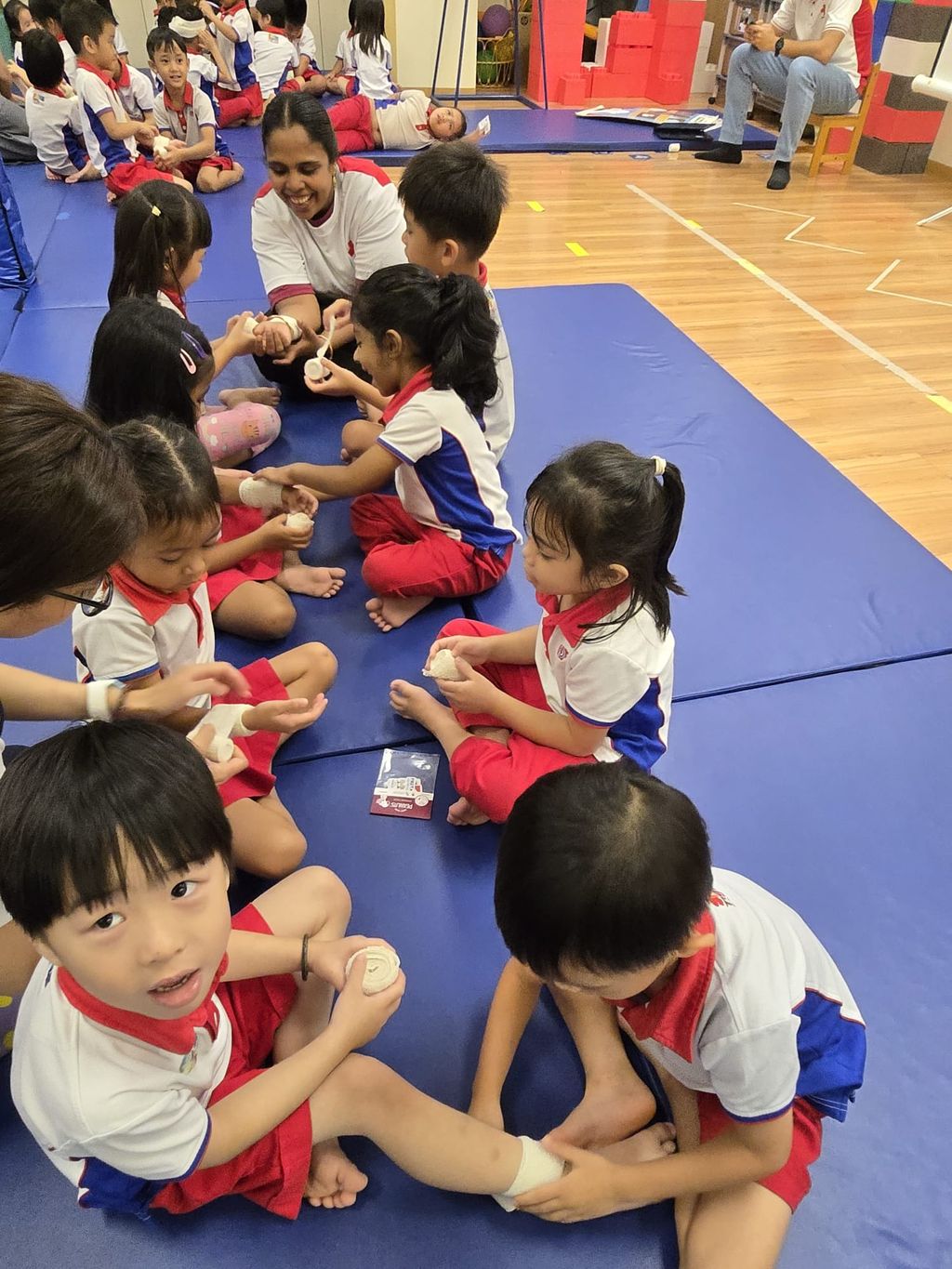 Mascot visit from Red Cross Junior — photo 14