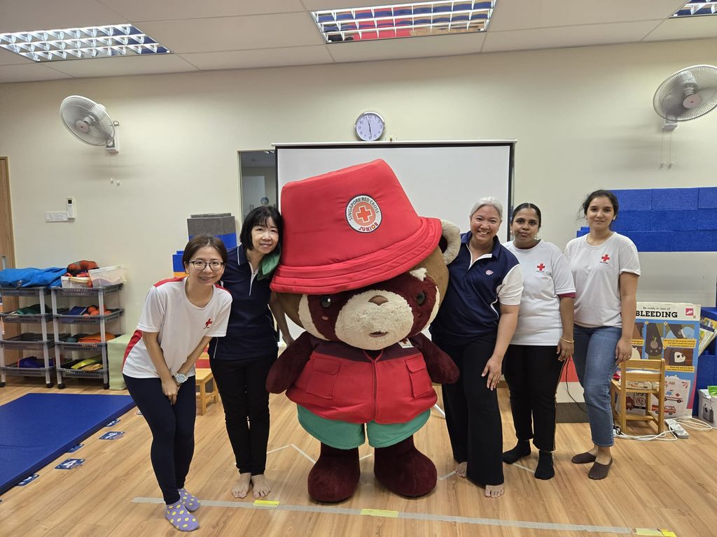 Mascot visit from Red Cross Junior — photo 16