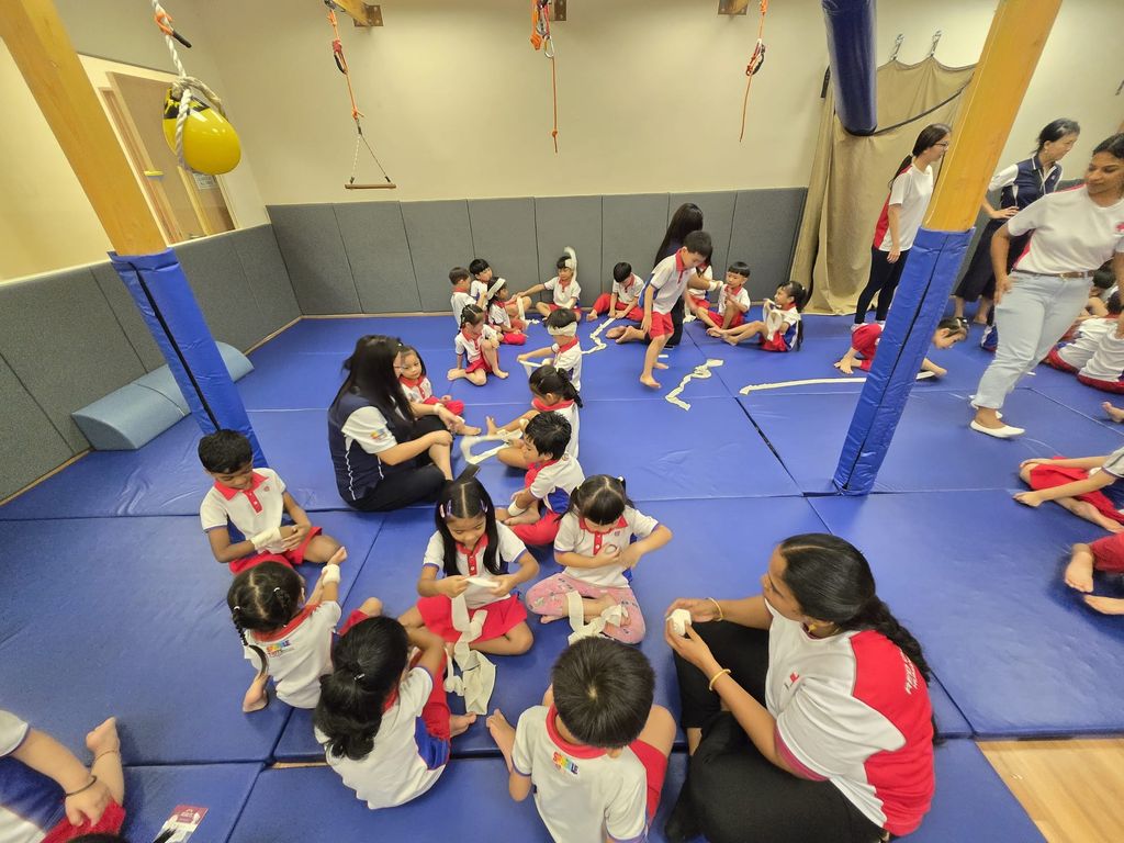 Mascot visit from Red Cross Junior — photo 18